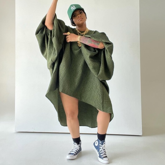 Green Balloon Dress - Picture 3 of 3